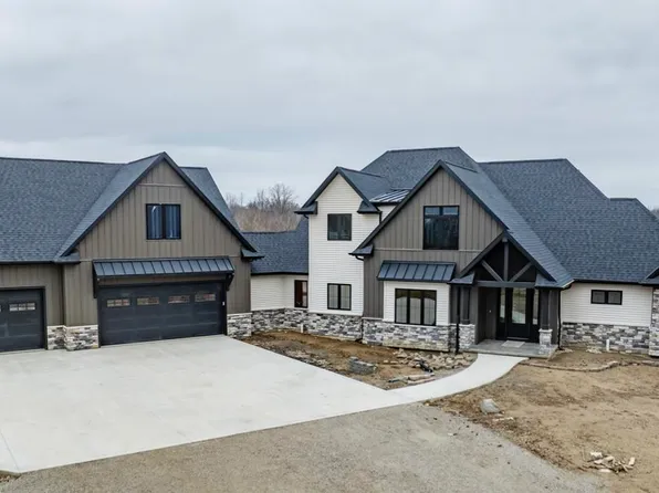 18875 Madden Rd, Churubusco, IN 46723