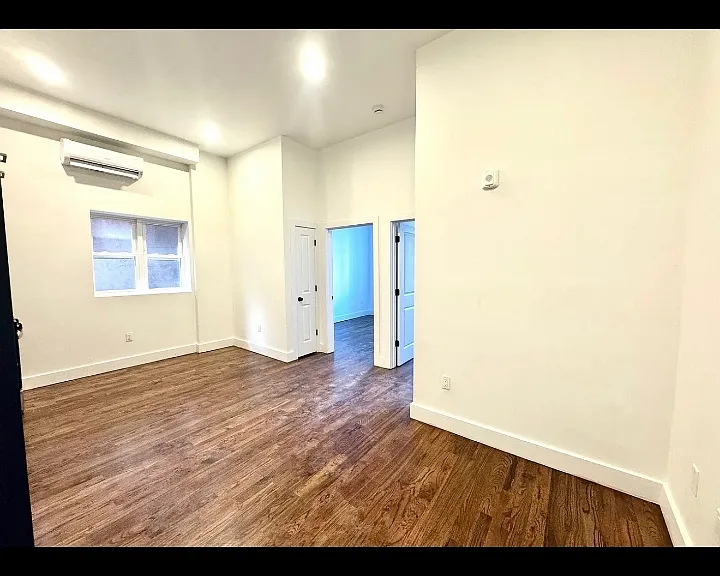48 Bergen Ave #1A — Photo 4