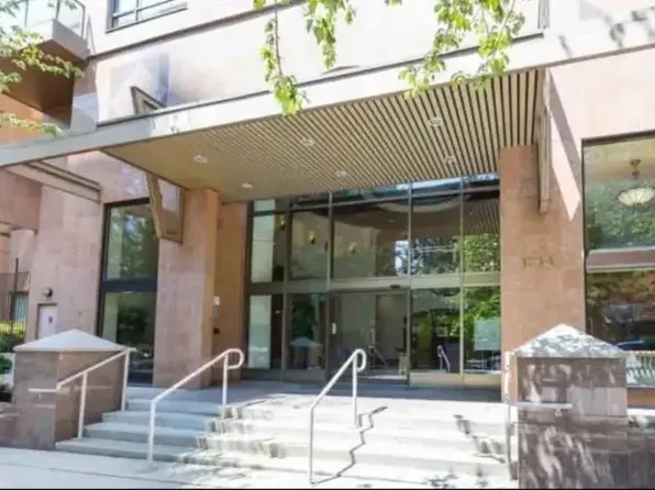 1189 Howe St #7, Vancouver, BC V6Z 2X4