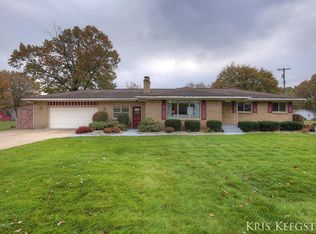 1450 Miede St, Jenison, MI 49428