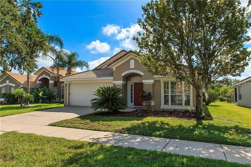 4 bed, 2.0 bath, 1936 sqft, $3,050 — Photo 1