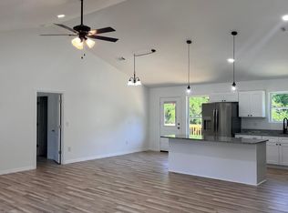 1018 Oakwood Lakes Blvd, Defuniak Springs, FL 32433