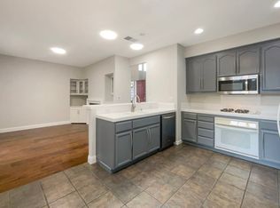 2110 W Paris St, Tampa, FL 33604