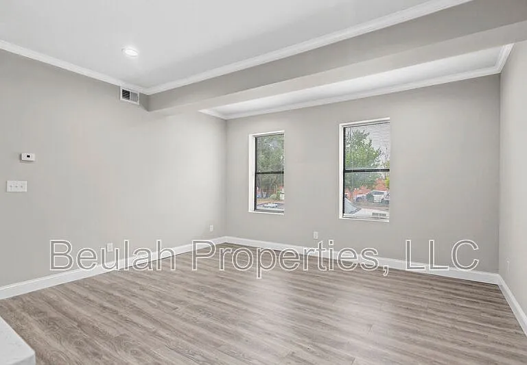 1200 Allen Ave #2R — Photo 8