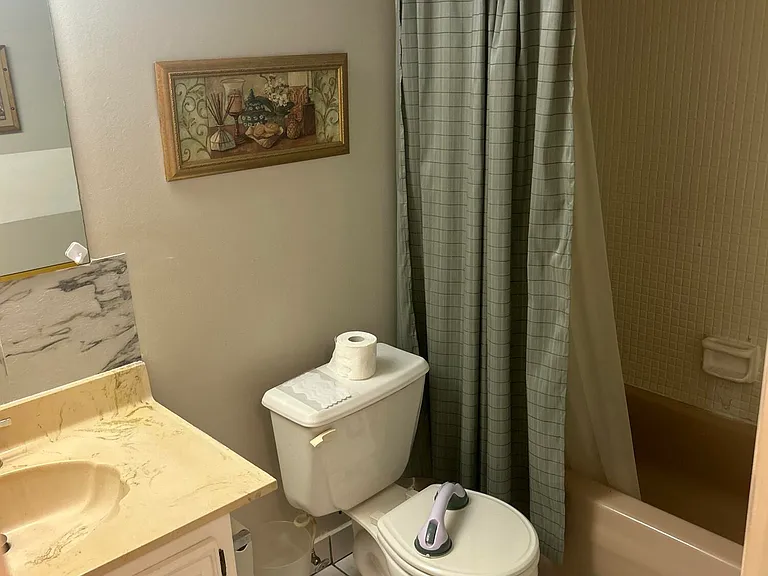 2801 Somerset Dr #201 — Photo 14