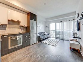 275 Village Green Sq