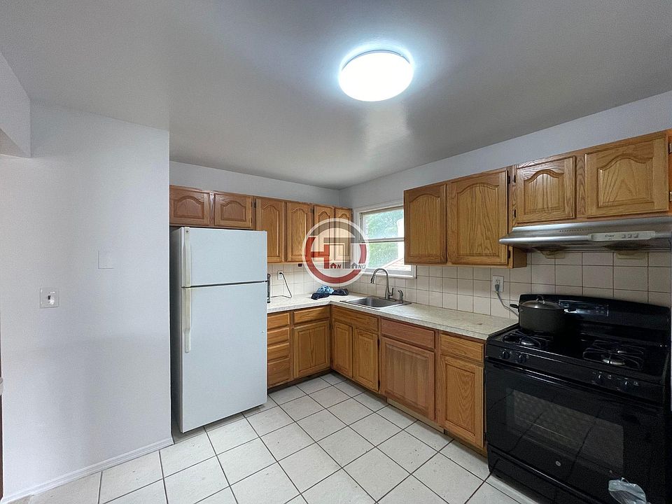 1st image of 316 Huntington Ave Floor 2