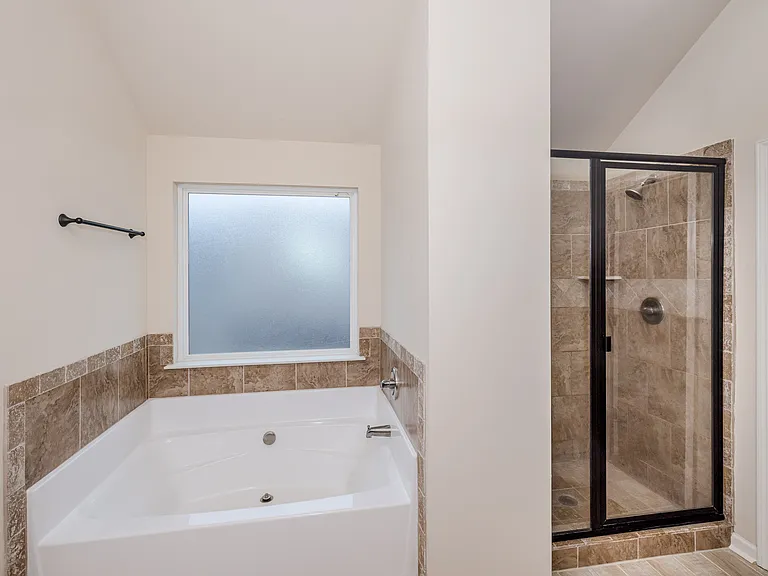 4414 Grove Landing Dr — Photo 10