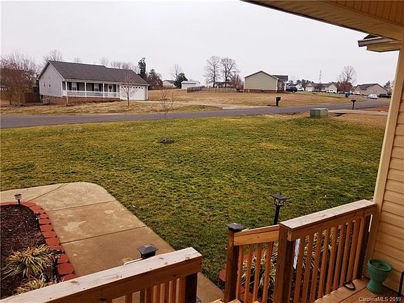 5th image of 139 Chambwood Ln