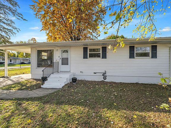 3rd image of 10401 Durness Dr