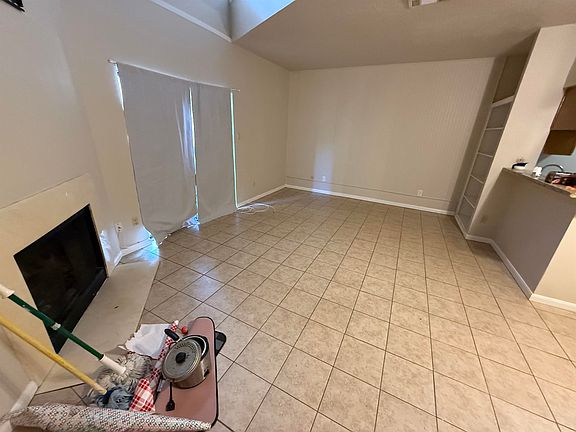 4th image of 1620 Wellington Pl APT 904