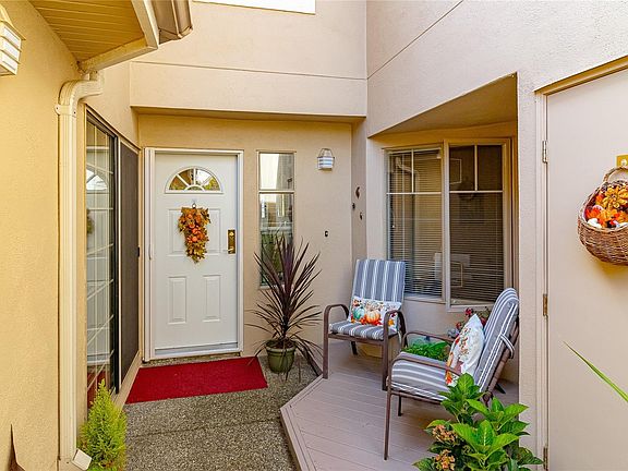 3rd image of 909 Admirals Rd #46