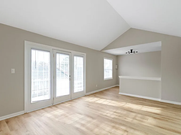 The Prairies Apartment Homes — Photo 8