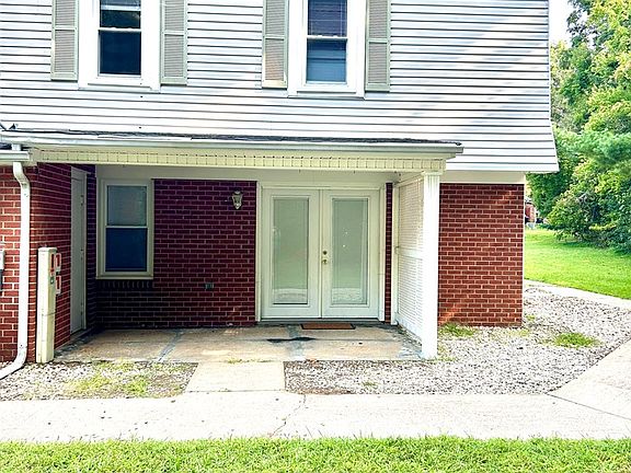 3rd image of 374 Seminole Trl