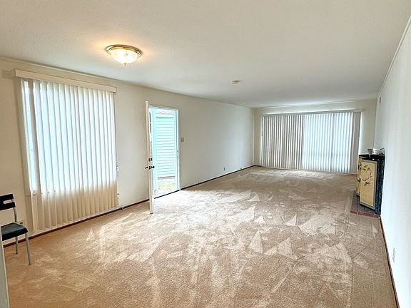 2nd image of 86 Oceanside Dr