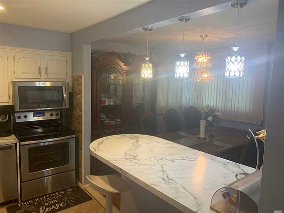 2nd image of 3751 Dianne St
