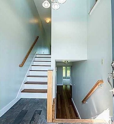 4th image of 404 Fairway Dr #404