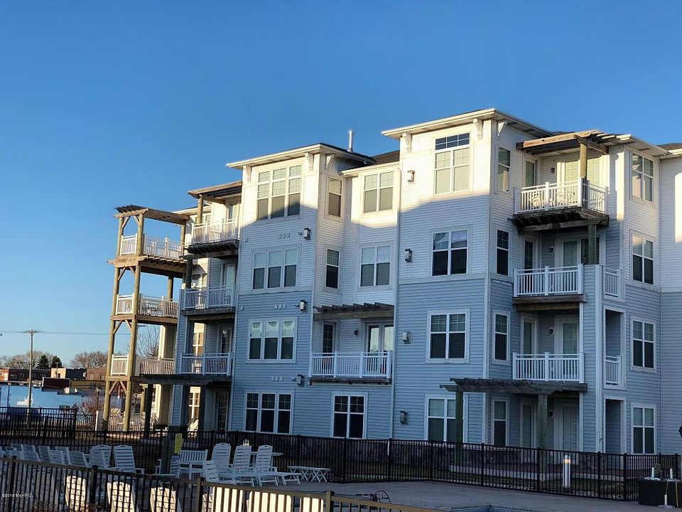1st image of 200 S Robert St Unit 59
