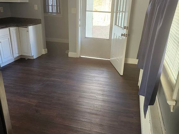 5th image of 75 Judson Pl