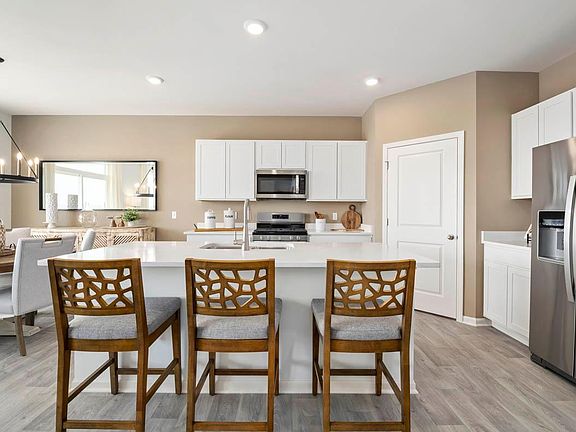 5th image of 10532 Azalea Dr
