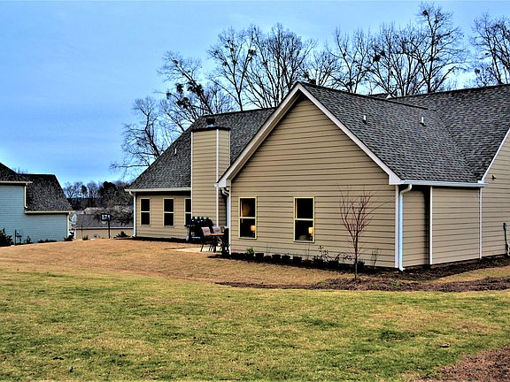 4th image of 1202 Warbler Dr