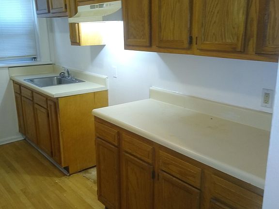 5th image of 2111 Bellevue Ave #2
