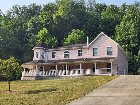 105 Chrystal Ln, Barboursville, WV 25504