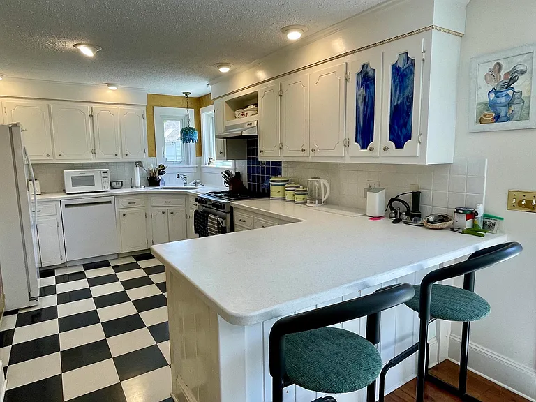 30 Snows Ln — Photo 10