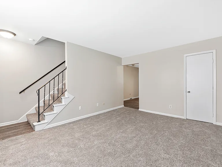 802 Harrisburg Pike #2/1B — Photo 6