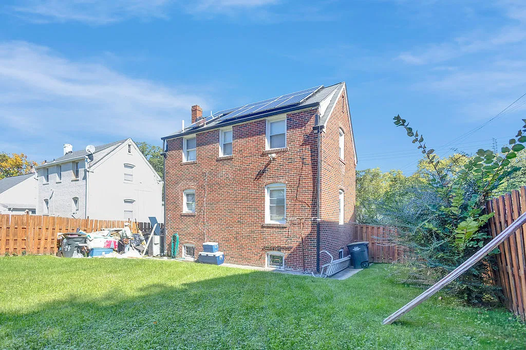 2 bed, 729 sqft, $2,900 — Photo 2