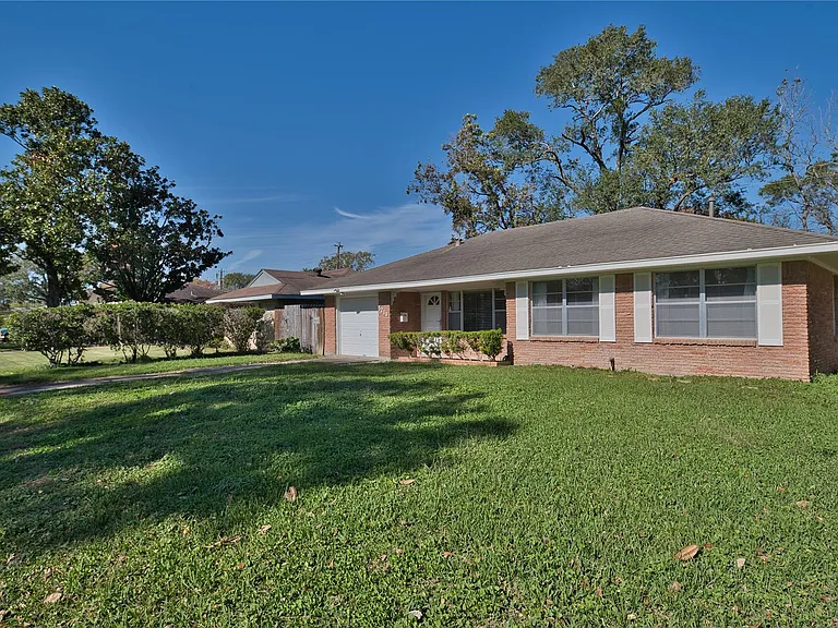 5210 De Lange Ln — Photo 29