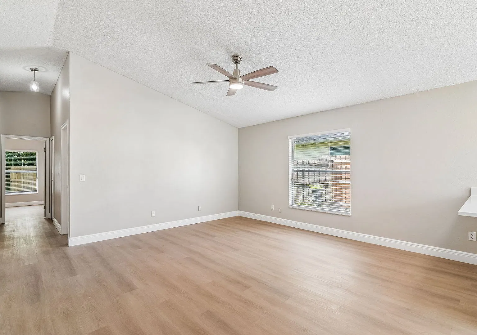 Apopka 3/2 Home w/ Garage and Large Fenced Yard ~ All Tile Floors ~ Must See! — Photo 3