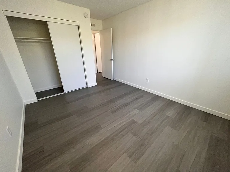 Cypress Apartments — Photo 9