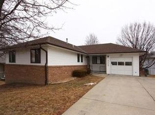 5500 Sea Mountain Rd, Lincoln, NE 68521