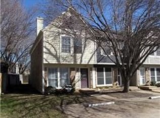 118 Surrey Ln, Euless, TX 76039