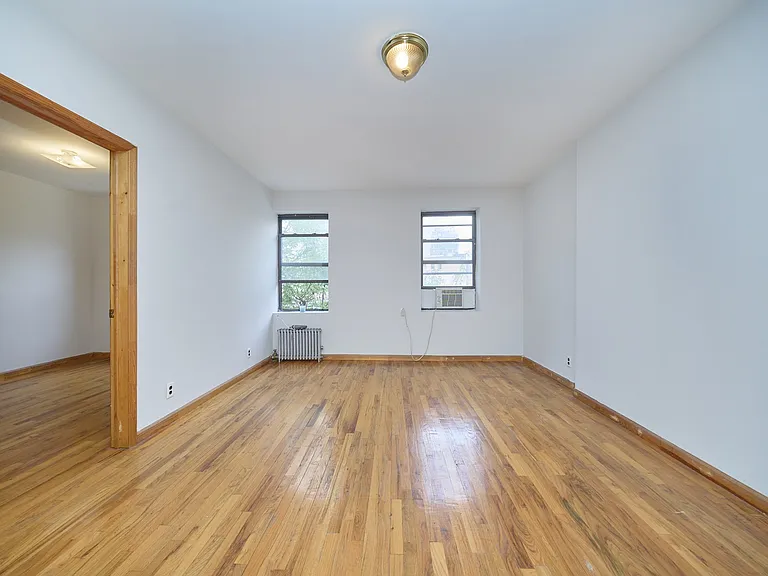 460 9th Ave #3 — Photo 8