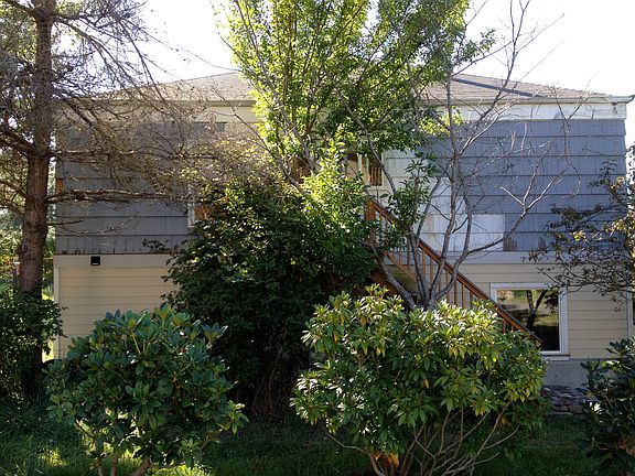East side entry to upstairs