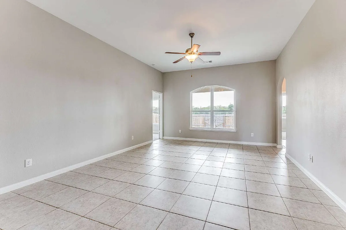 Building Photo - 4033 McDonald Dr