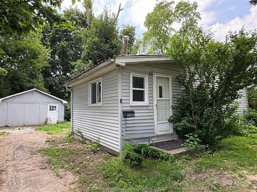 2 bed, $1,600 — Photo 2
