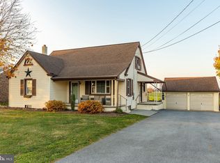 211 E Lexington Rd, Lititz, PA 17543