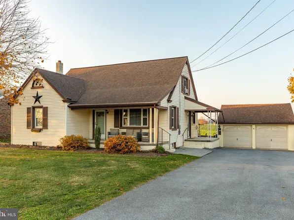 211 E Lexington Rd, Lititz, PA 17543