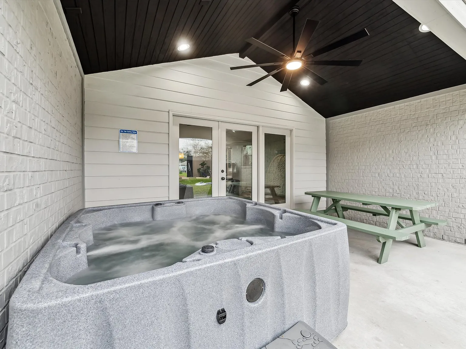 4 bed, 1885 sqft, $5,600 — Photo 4