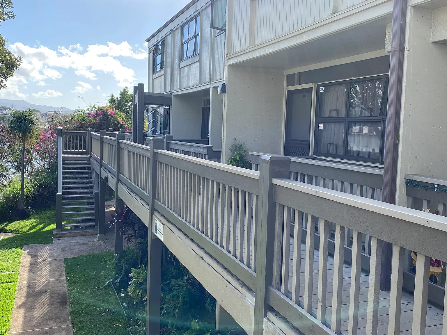 2 bed, 1.5 bath, 830 sqft, $2,450 — Photo 3
