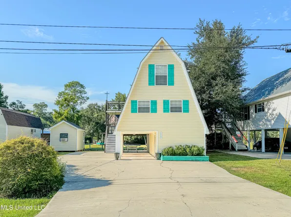 6085 Apache Dr, Kiln, MS 39556