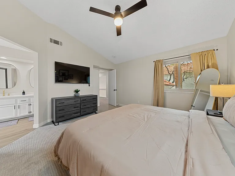 44 Westheimer Rd — Photo 12