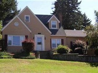 10 Russell Ct, Troy, NY 12182