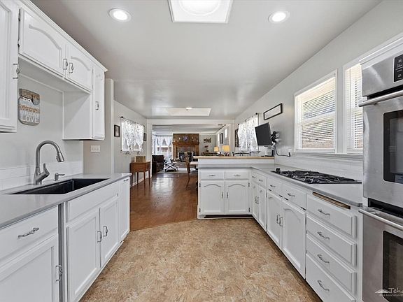 3rd image of 24763 Sand Canyon Rd