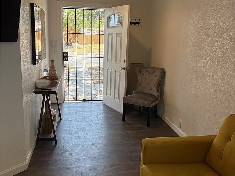 611 Bell Dr — Photo 6