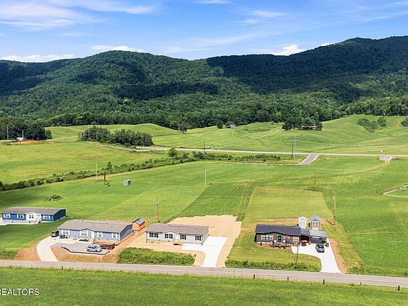 4th image of 2888 Old Highway 63