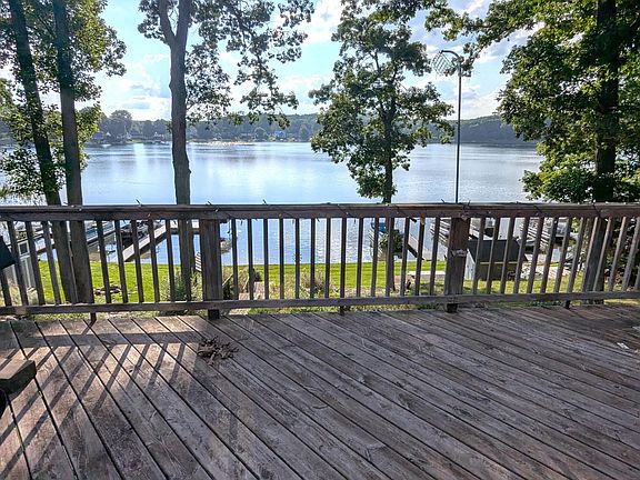 4th image of 58310 E Clear Lake Rd
